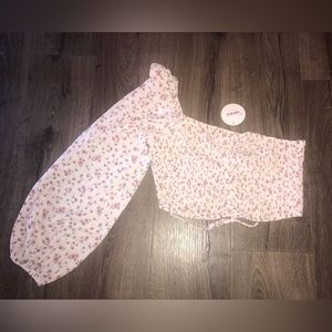 Le Lis one shoulder floral top size Large